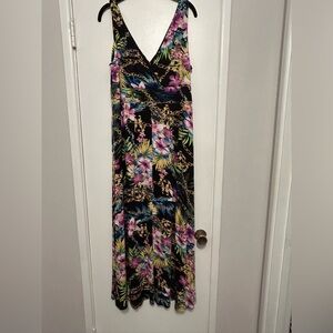 Jennifer Lopez Tropical V Nexk Black Floral & Gold Chain Print Maxi Dress  2X